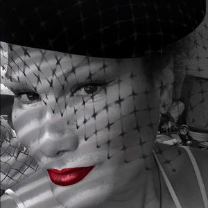 Meet your Posher, Rayna